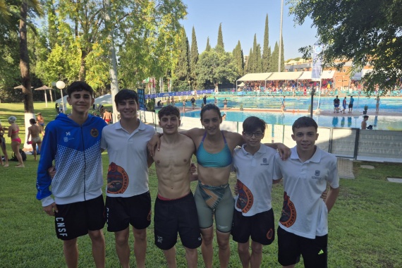 Grandes resultados del Club Natación San Fernando en el XXVIII Trofeo de Natación “Villa Mairena del Aljarafe”. Tres medallas, un oro y dos platas, y dos mínimas de España.